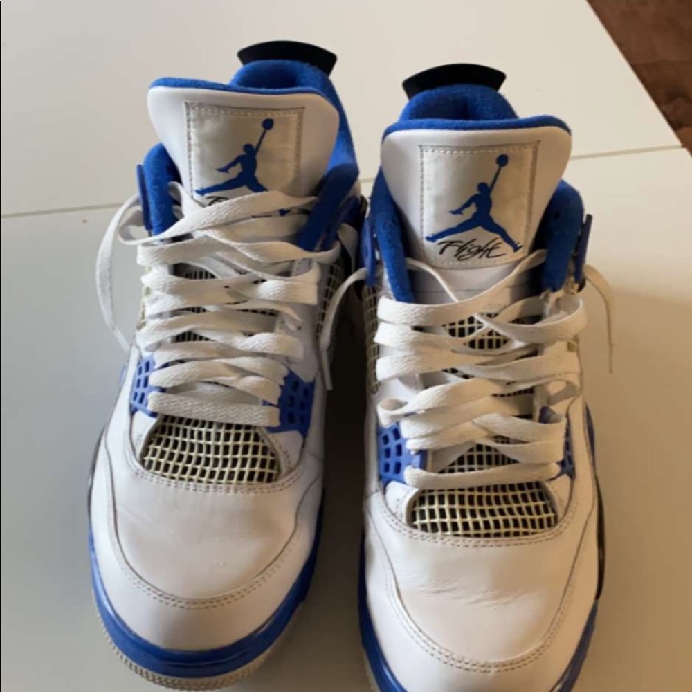Jordan retro 4 worn once size 9